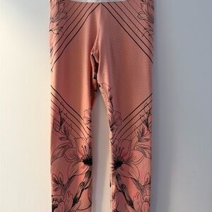 Elegant Floral Peach Leggings